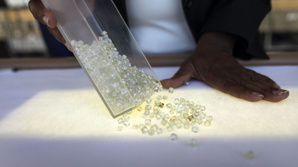 De Beers Hoovers Up Its Best Diamonds From the African Seabed 