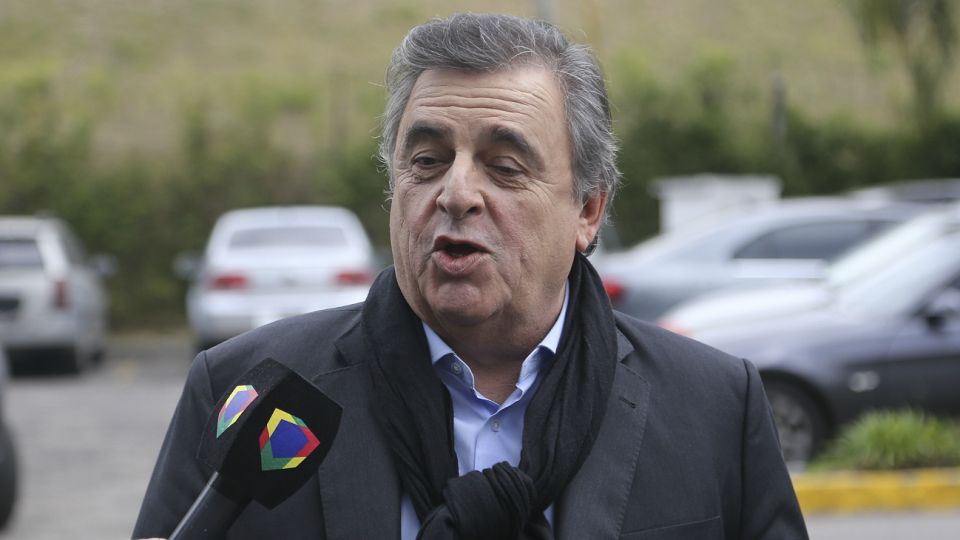 Mario Negri, contra Alberto Fernández.