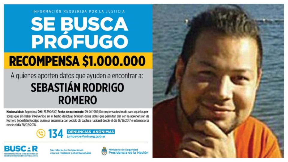 La Policía Federal lanzó una recompensa de 1 millón de pesos y sus posibles características faciales a dos años.