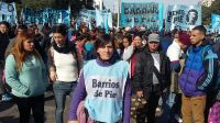 Silvia Saravia, la titular de Barrios de Pie, encabeza la protesta con ollas populares de este miércoles en el Obelisco.