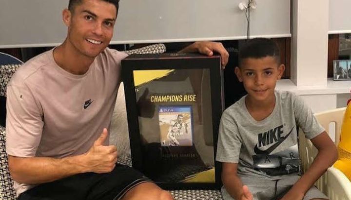 Cristiano Ronaldo e hijo