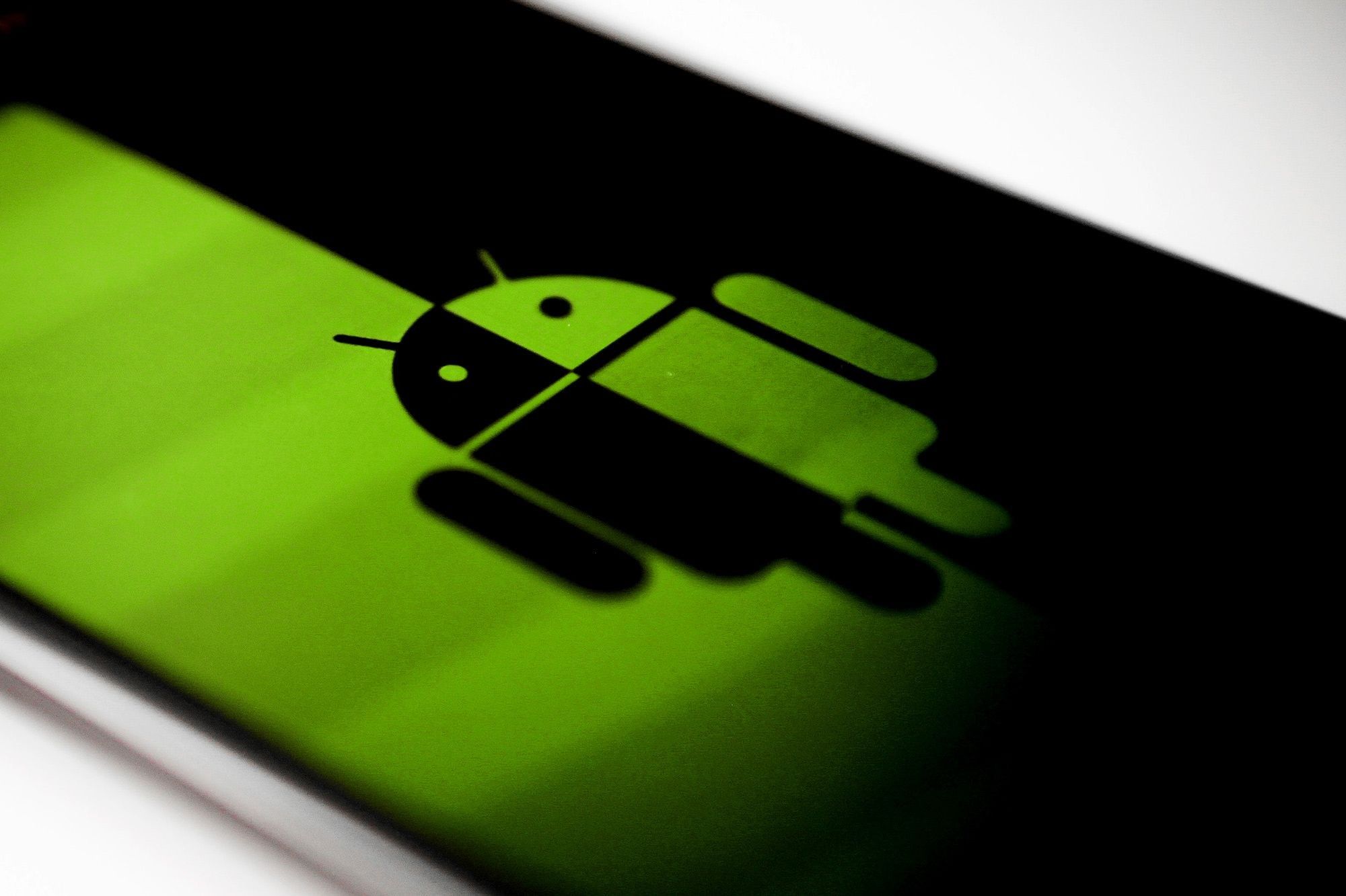 Google to Be Fined Record $5 Billion by EU Over Android