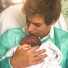 Carlos Baute presentó en sociedad a su hija recién nacida