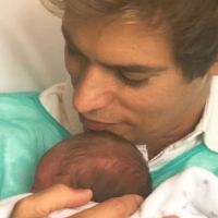 Carlos Baute presentó en sociedad a su hija recién nacida