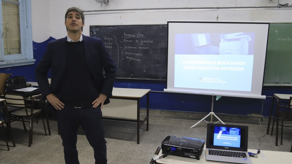 Adrián Pérez, secretario de Asuntos Politicos e Institucionales del Ministerio de Interior y Obras Publicas