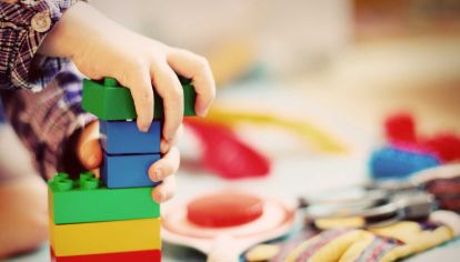 Para miles de niños, niñas y adolescentes de Argentina la vida cotidiana se caracteriza por una sistemática dificultad para el acceso a la justicia, la educación, a servicios de salud, diversión, entre otros aspectos.