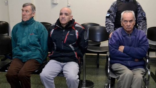 Los curas Horacio Corbacho y Nicola Corradi y el jardinero Armando Gómez son juzgados por "abusos sexuales cometidos en forma sistemática" a chicos hipoacúsicos en el Instituto Próvolo.