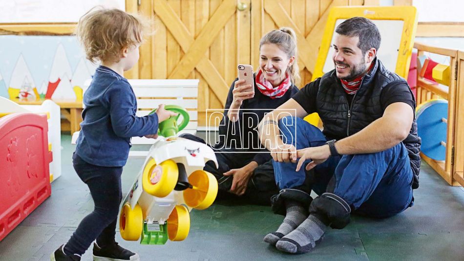 Las divertidas vacaciones de Nicolas Magaldi junto a su esposa y su hijo