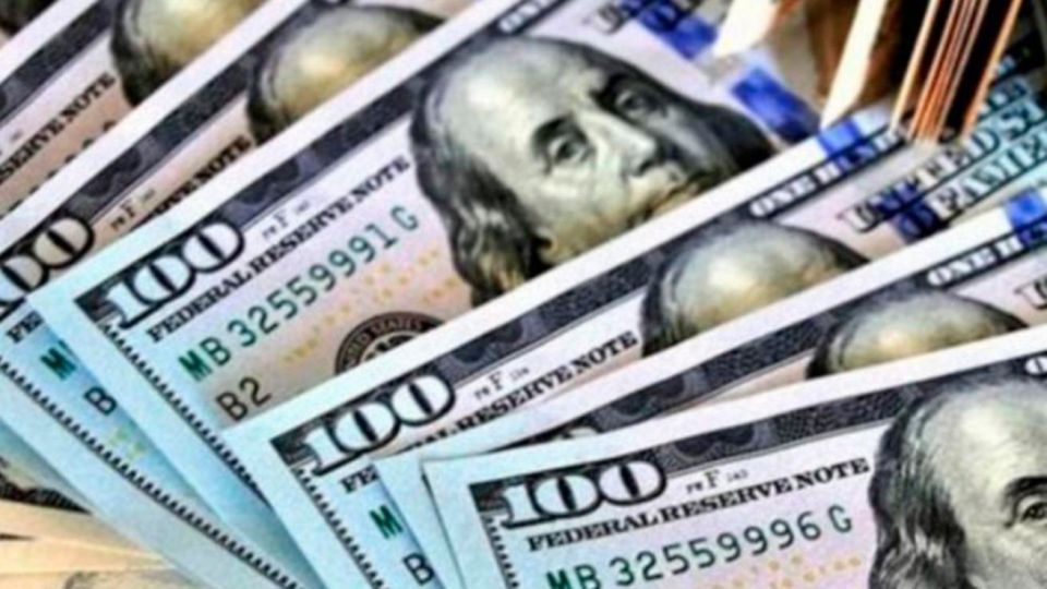 Dólar.