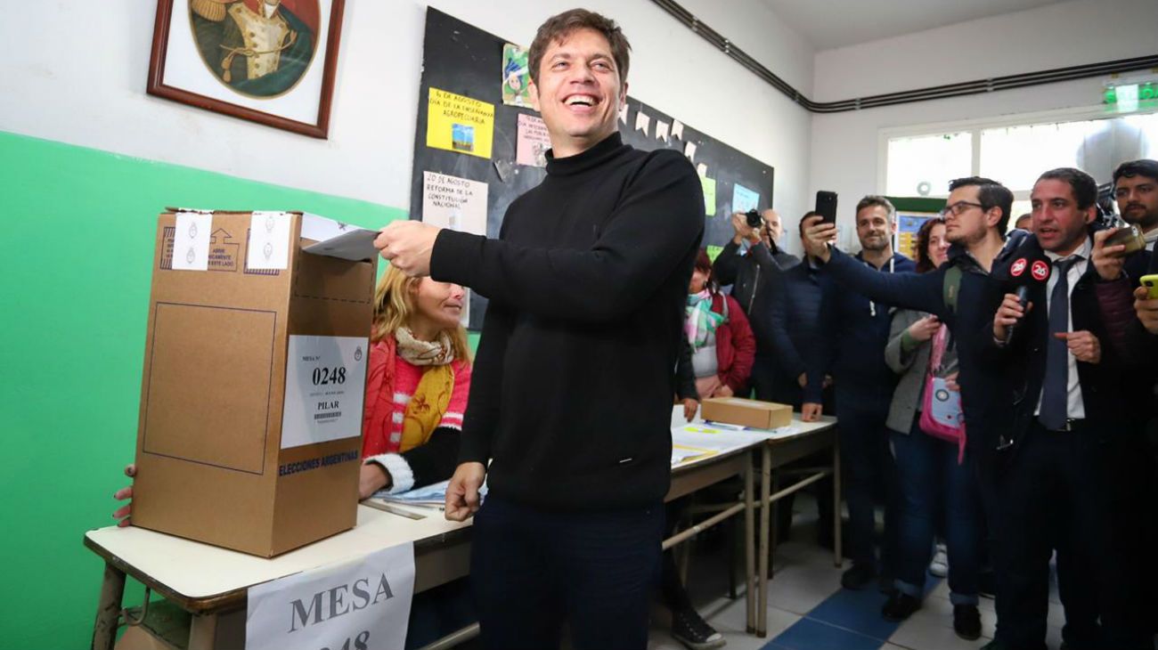 Axel Kicillof votó en la mesa 248 de la Primaria 10 de la localidad de Manzanares.