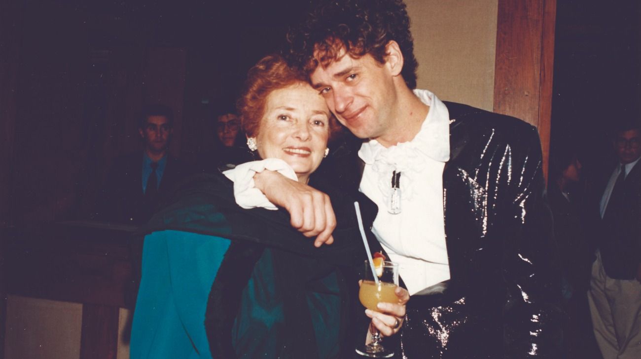 Cerati junto a su mamá, Lilian Clark. 