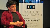 Willy Crook en la Escuela de Comunicación de Perfil.
