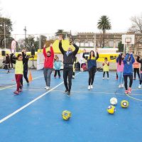 Clínica inclusiva de fútbol femenino
