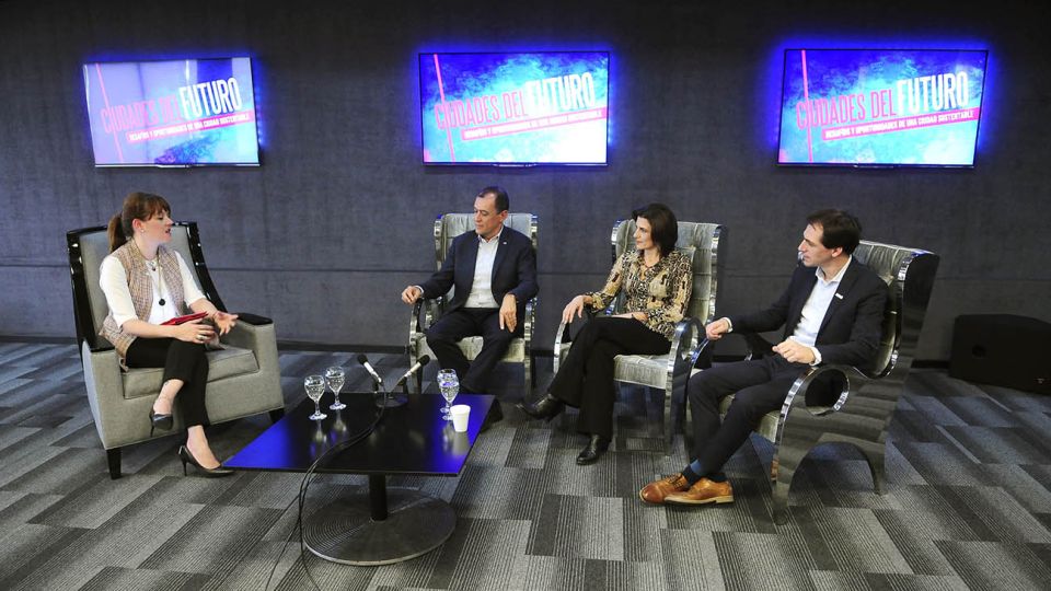 Ciudades del Futuro: Charla con representantes de Coca Cola, Toyota y Andreani en Editorial PERFIL.