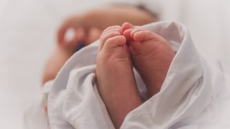 Las trillizas gemelas nacieron el 12 de agosto en Comodoro Rivadavia.