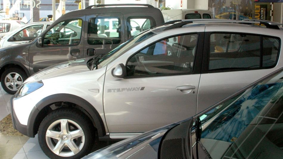La caída en cantidad de nuevos contratos fue superior al 50%.