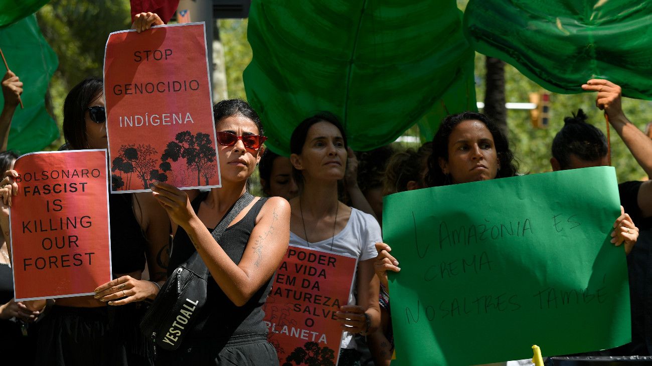 ESPAÑA. Protestas frente a las embajadas de Brasil de todo el mundo.