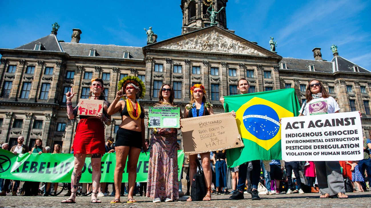 HOLANDA. Protestas frente a las embajadas de Brasil de todo el mundo.