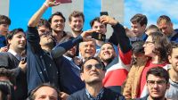 20192508_macri_selfie_presidencia_g.jpg
