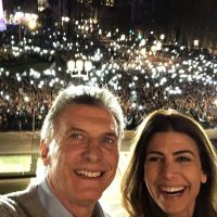 Juliana Awada, protagonista junto a Mauricio Macri en el balcón de la Casa Rosada