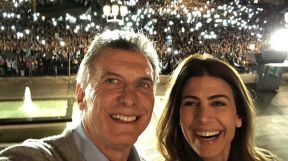 Macri y Awada, desde el balcón de la Casa Rosada.