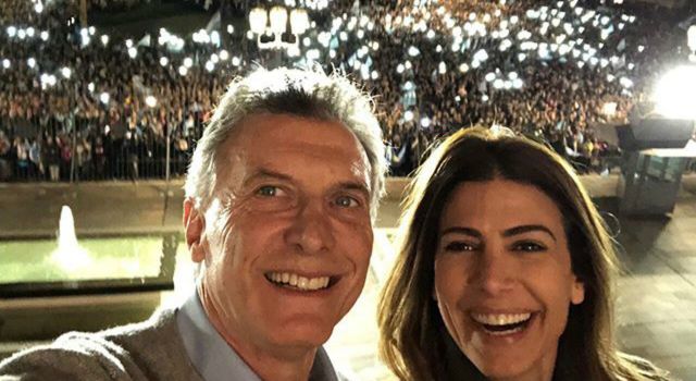 Macri y Awada, desde el balcón de la Casa Rosada.
