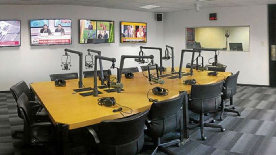 estudios radio 08272019