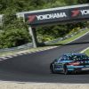 El Porsche Taycan girando en el Nürburgring-Nordschleife.