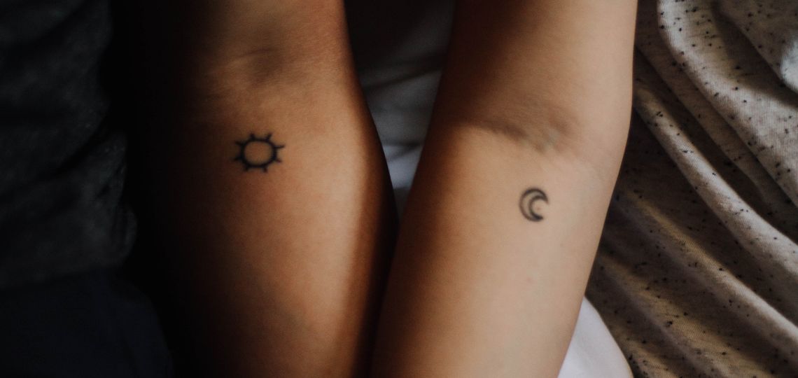 Así son los micro tatuajes: una tendencia que crece de cara al verano