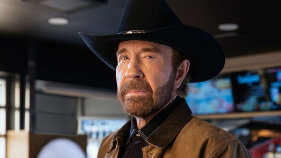 El mal momento de Chuck Norris que lo obligó a anunciar su retiro