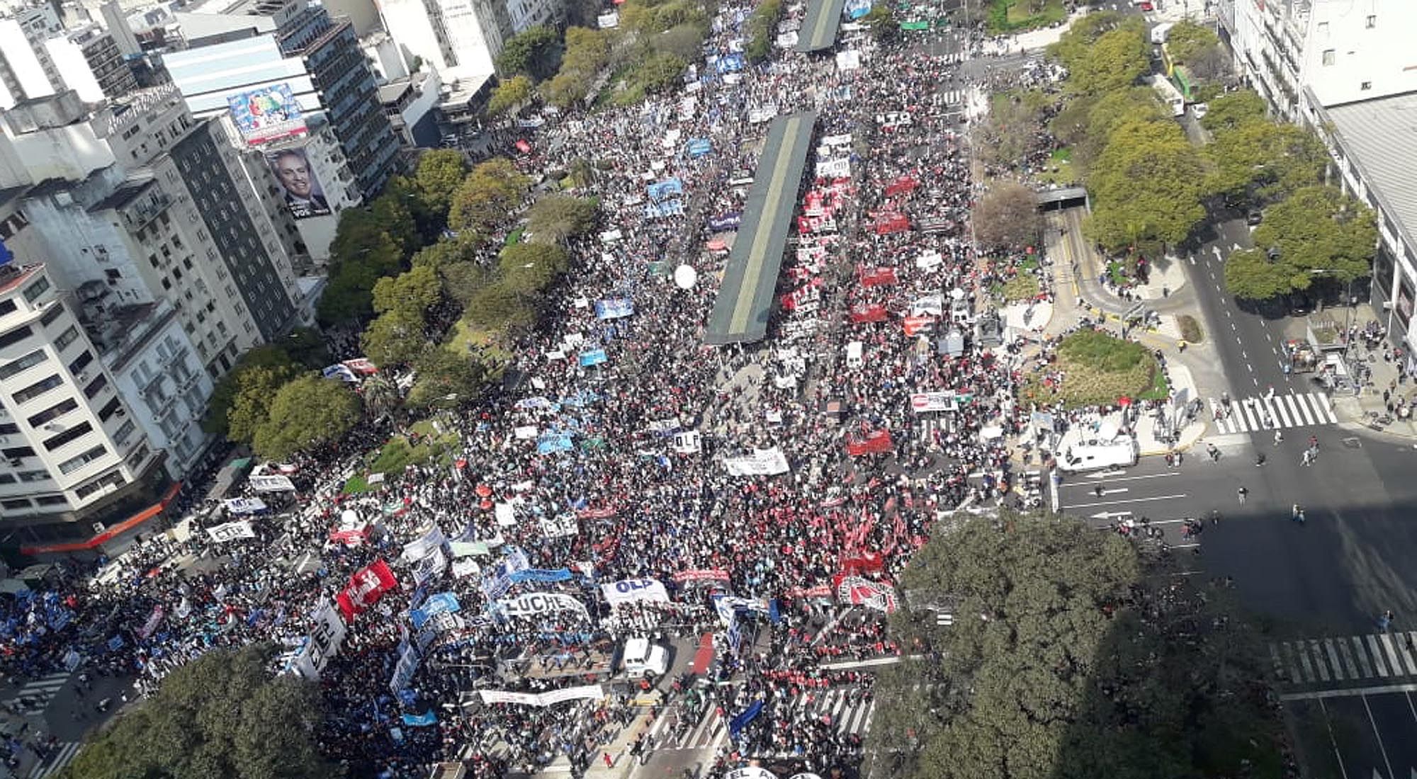 En Argentina expresan la ira que padece una sociedad muy golpeada.