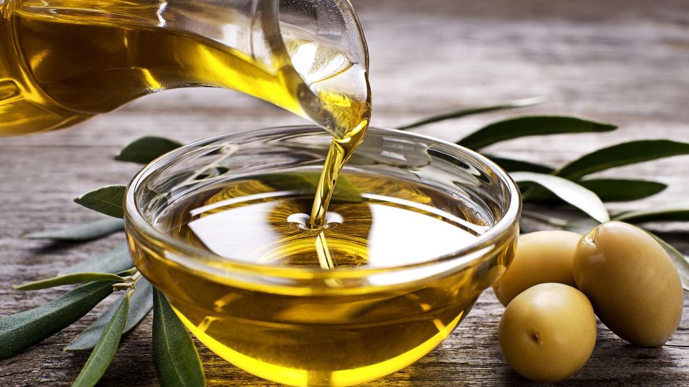 Puro aceite de oliva extra virgen 20190828