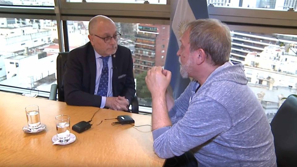 "En el Barro (Y clandestino)" Edi Zunino con Jorge Faurie