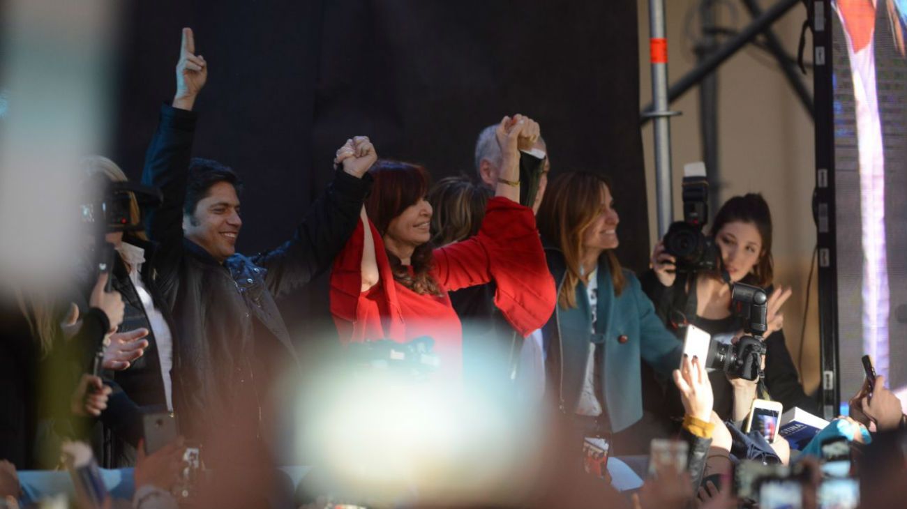 Después del acto, Cristina cedió la palabra al candidato a gobernador, Axel Kicillof.