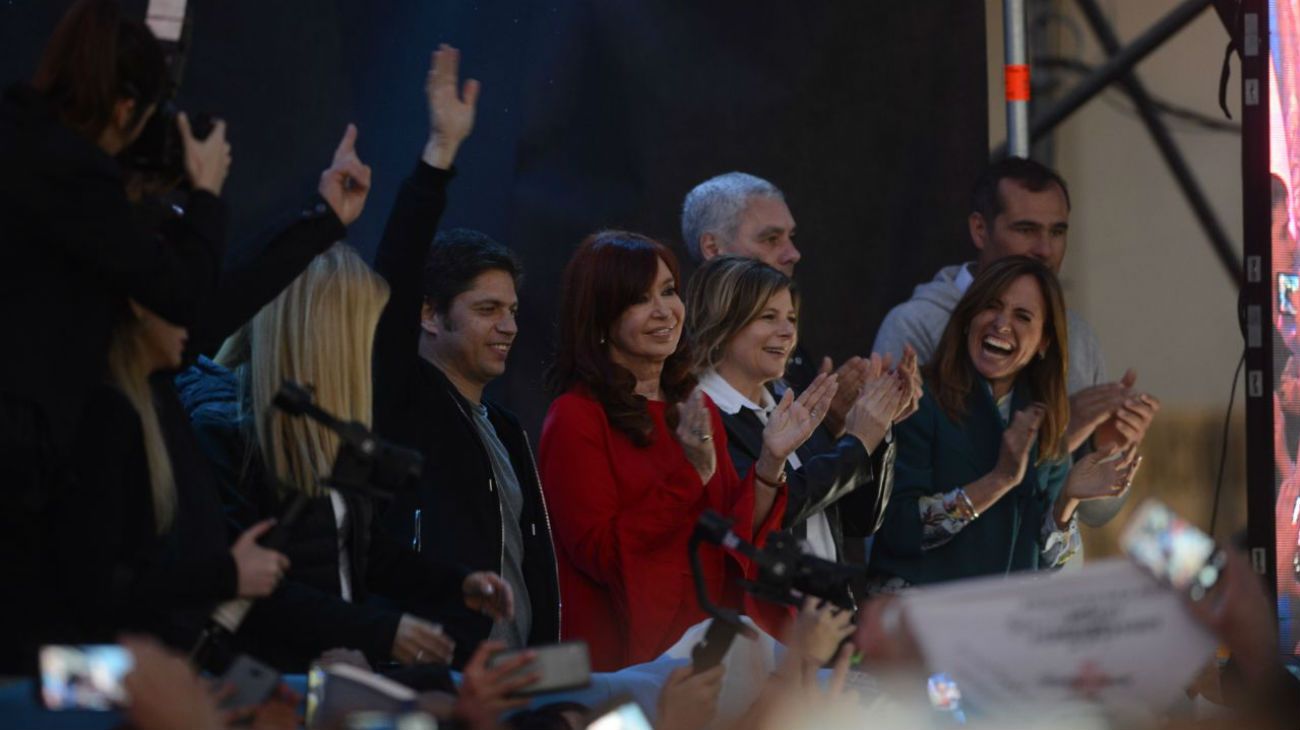 Después del acto, Cristina cedió la palabra al candidato a gobernador, Axel Kicillof.