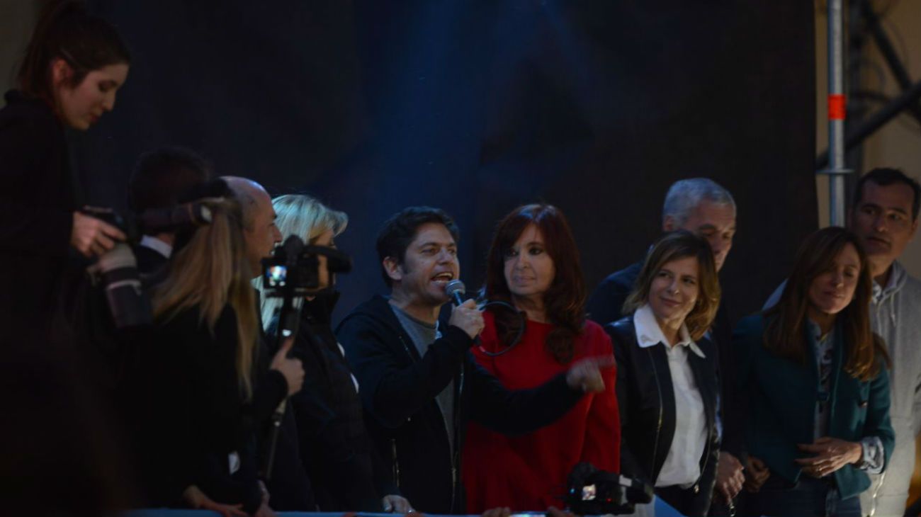 Después del acto, Cristina cedió la palabra al candidato a gobernador, Axel Kicillof.