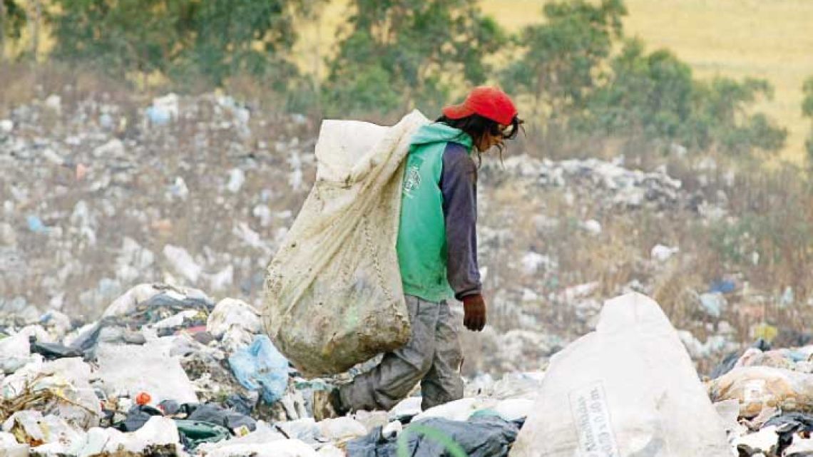 001-hombre-basura