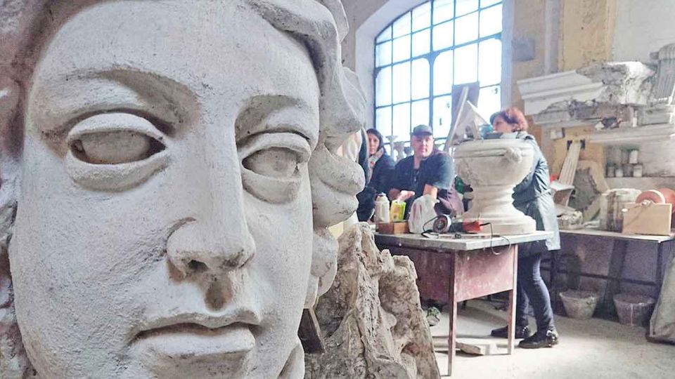 Oficios. Allí se aprende restauración y cuidado del patrimonio.