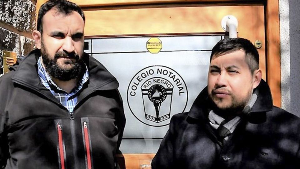 El presidente del Instituto Municipal de Tierra y Vivienda para el Hábitat Social, José Mella, y el delegado del IPPV en Bariloche, Sebastián Hernández.