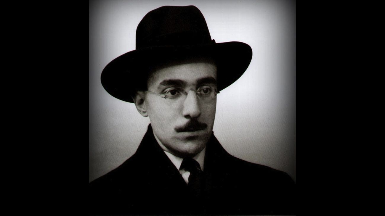 El escritor portugués Fernando Pessoa (Lisboa, 1888 - ibídem, 1935).