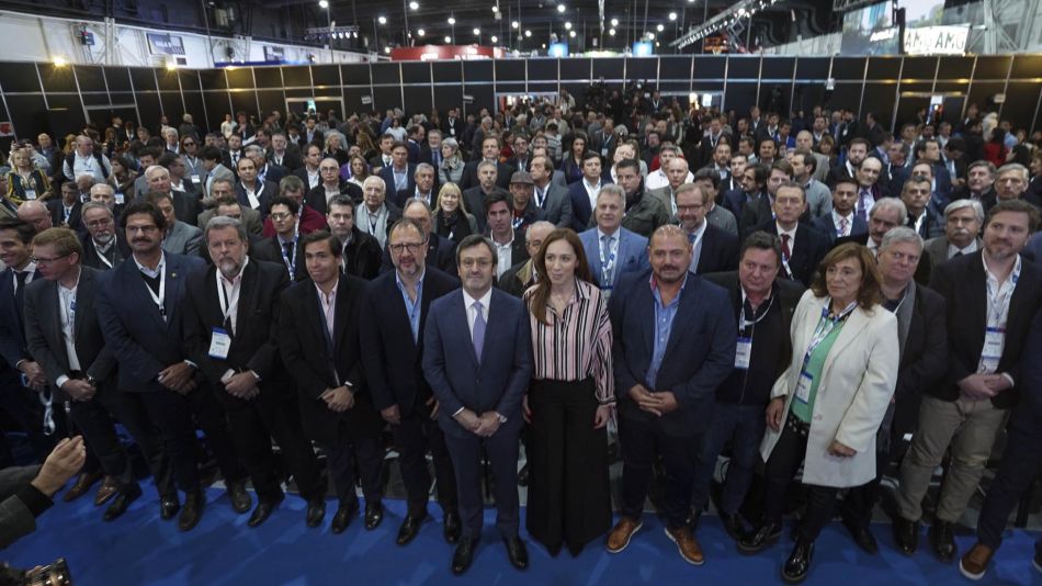Maria Eugenia Vidal con empresarios 20190903