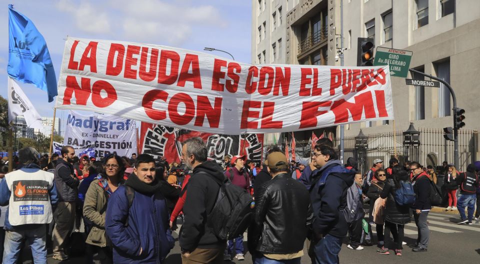 Reclamo de organizaciones sociales en la avda. 9 de Julio_g 20190904