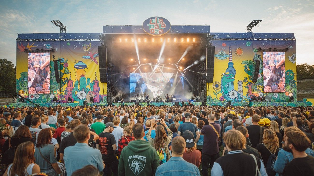 En nuestro país la próxima edición de Lollapalooza Argentina se realizará los días 27, 28 y 29 de marzo de 2020 en el Hipódromo de San Isidro.