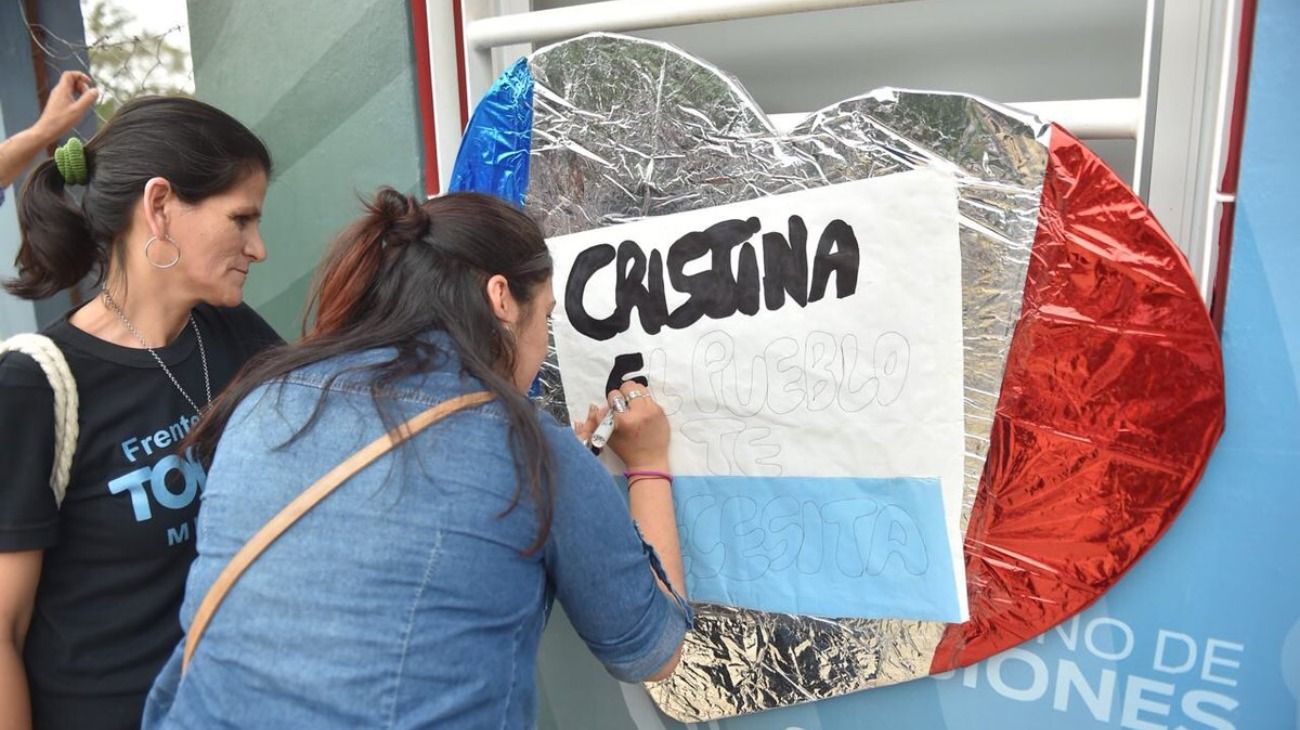 Cristina Kirchner presentó su libro Sinceramente en Posadas.