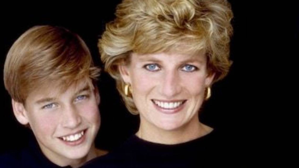 El príncipe William compartió una foto inédita de Lady Di que se hizo viral