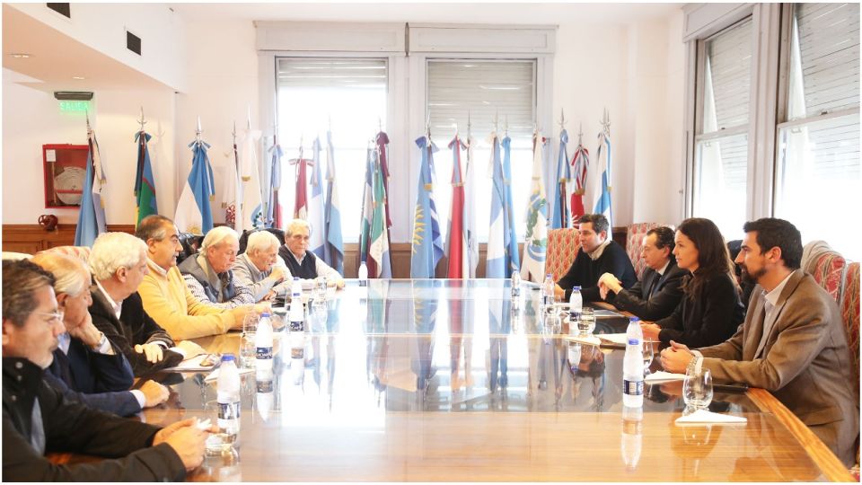 Los ministros Stanley y Sica, reunidos con la conducción de la CGT.