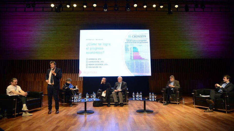Primera jornada del Foro de líderes por la educación en el CCK.
