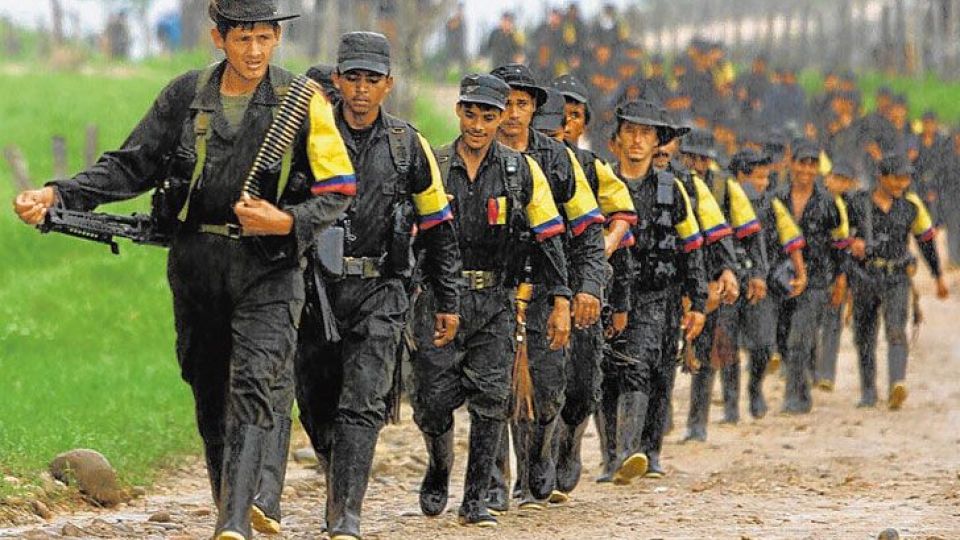 GUERRILLA. Muchos pobladores y campesinos deciden dejar sus tierras tras sufrir ataques o amenazas por parte de grupos armados como las FARC, y deciden radicarse en Argentina por su cercanía e idioma.