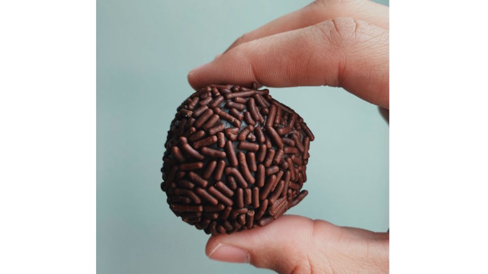 Lo recomendable es consumir entre 20 y 30 gramos diarios de chocolate.