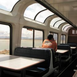 Las ventanas panorámicas en el vagón comedor ofrecen unas vistas magníficas.